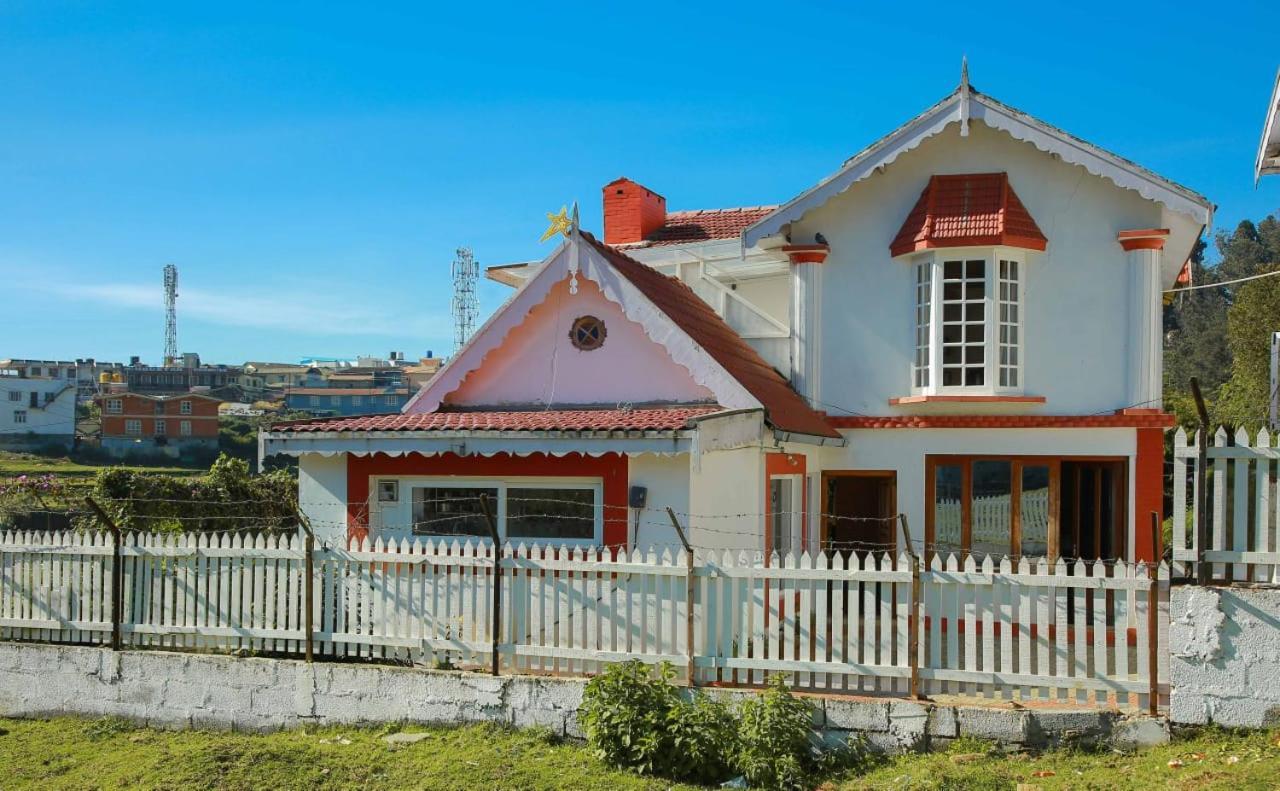 Pine View Stay Ooty Exterior foto